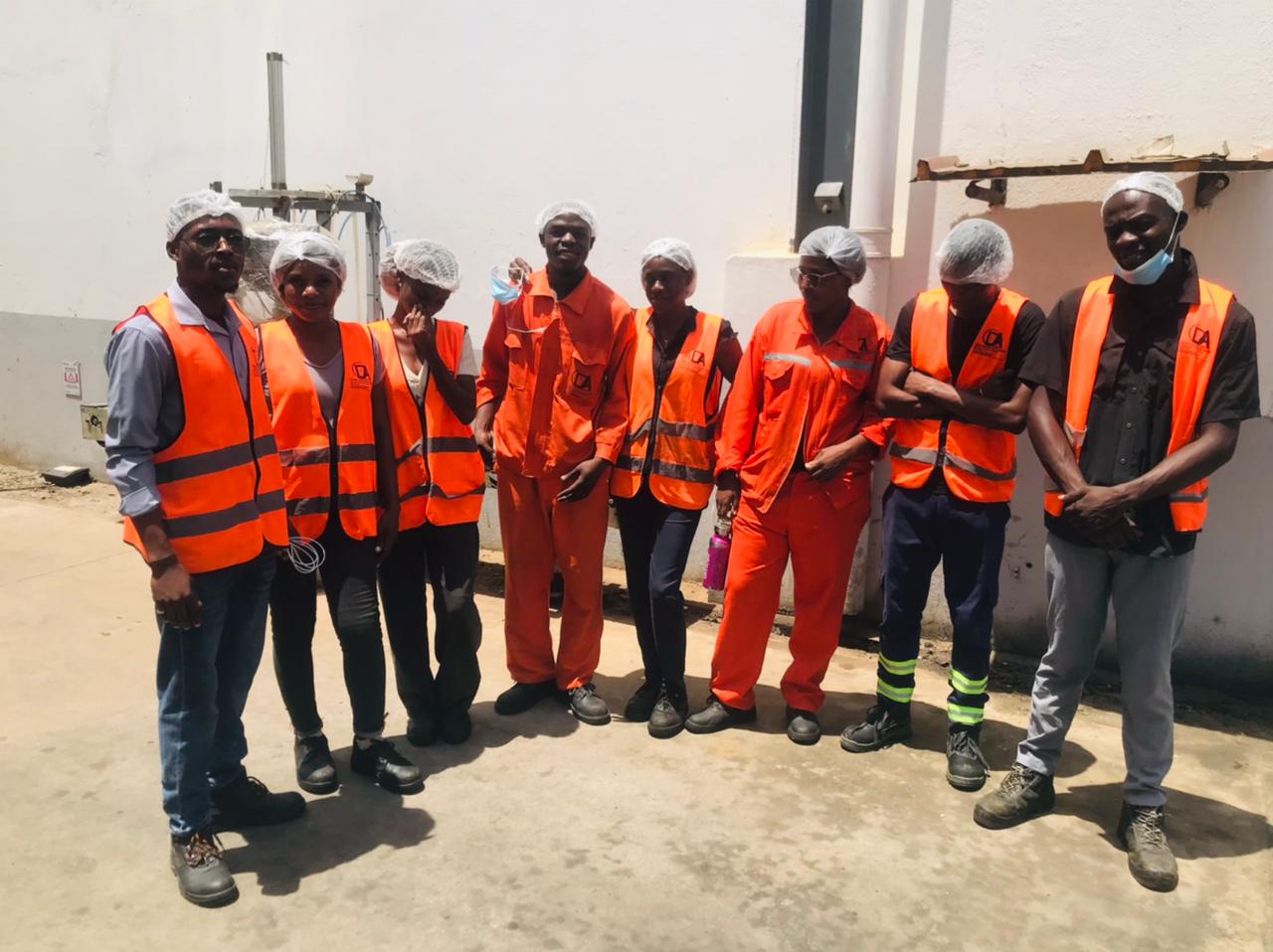 Equipa na unidade industrial